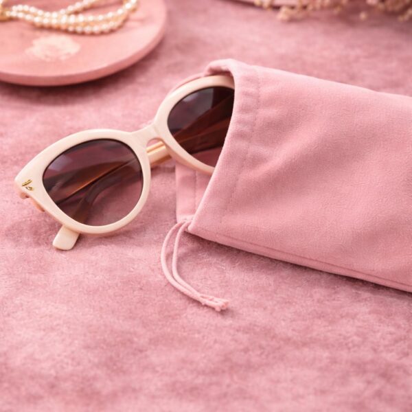 kuyumcu ve optik ürün çözümleri ile cüzdan çanta ve kılıf kullanımı